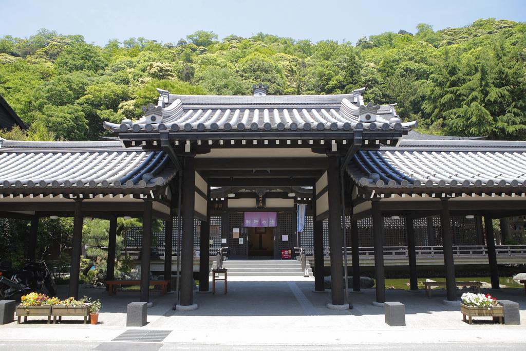 Oyado Hakusan Hotel Hyōgo Buitenkant foto